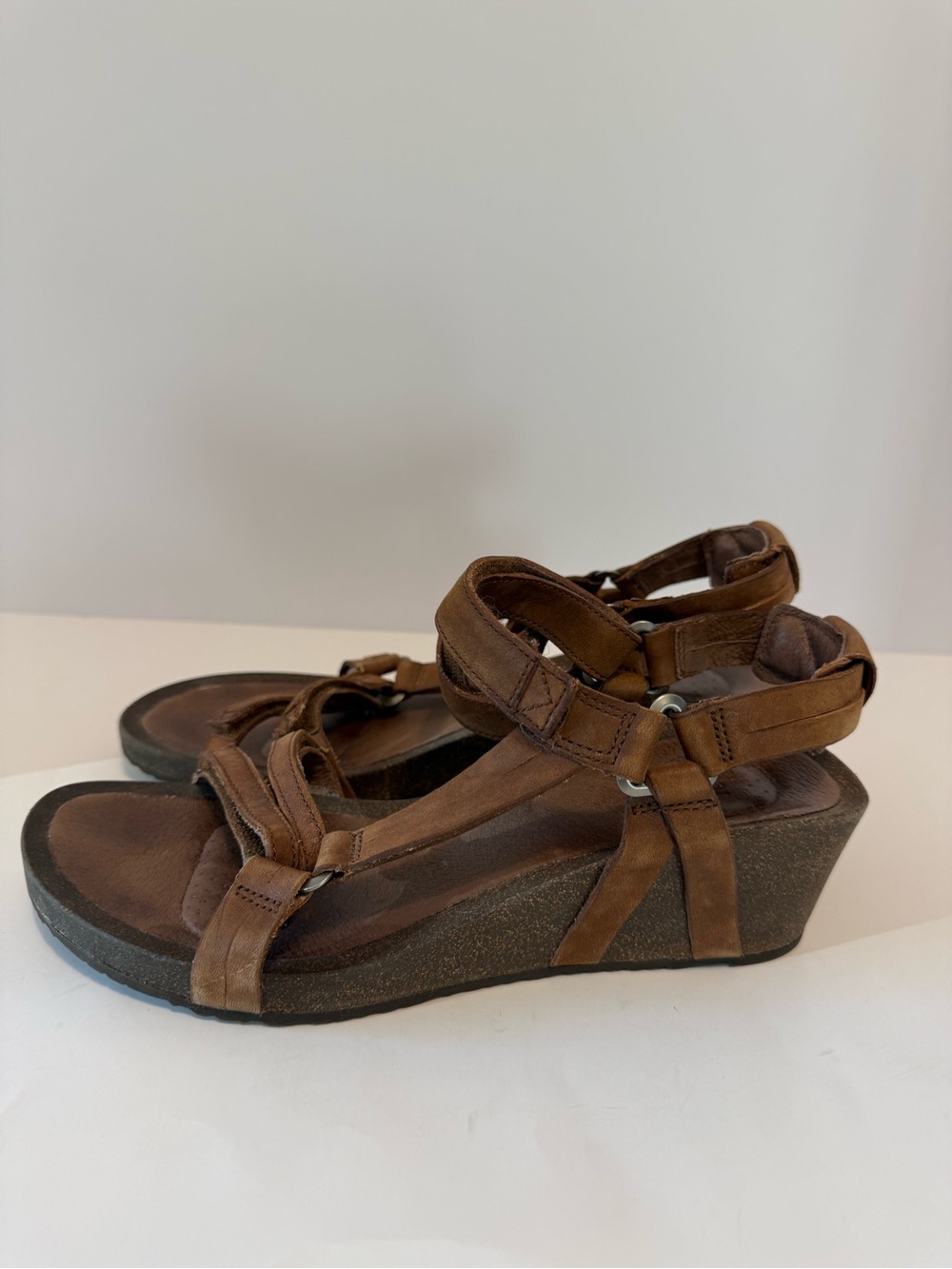 Teva Ysidro Universal Wedge brown leather strappy wedge sandals ladies 8.5